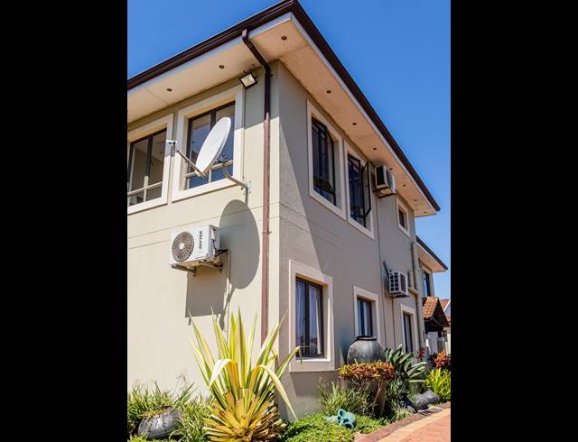 4 BEDROOM DUPLEX FOR SALE IN WESTVILLE